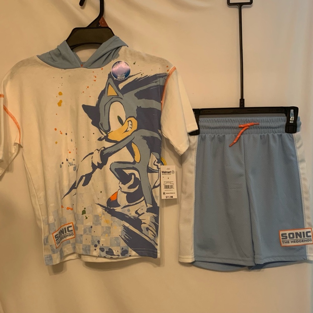 Sonic 2 piece set Size 6
